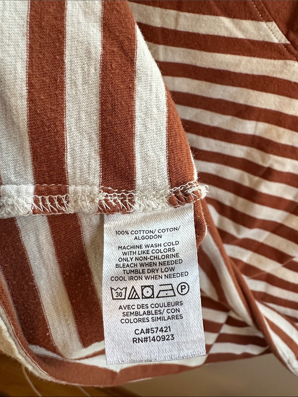 TWO 100% Cotton t-shirts Loft Rust-White Striped & Old Navy White V-Neck Tees - Picture 4 of 9